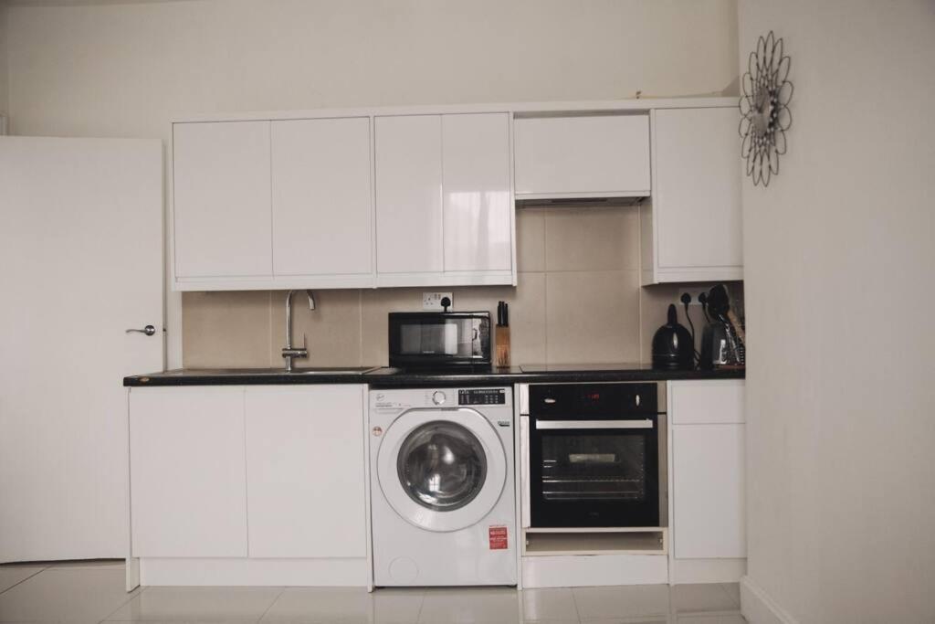 3 Bed Flat With Balcony Central London Exterior photo